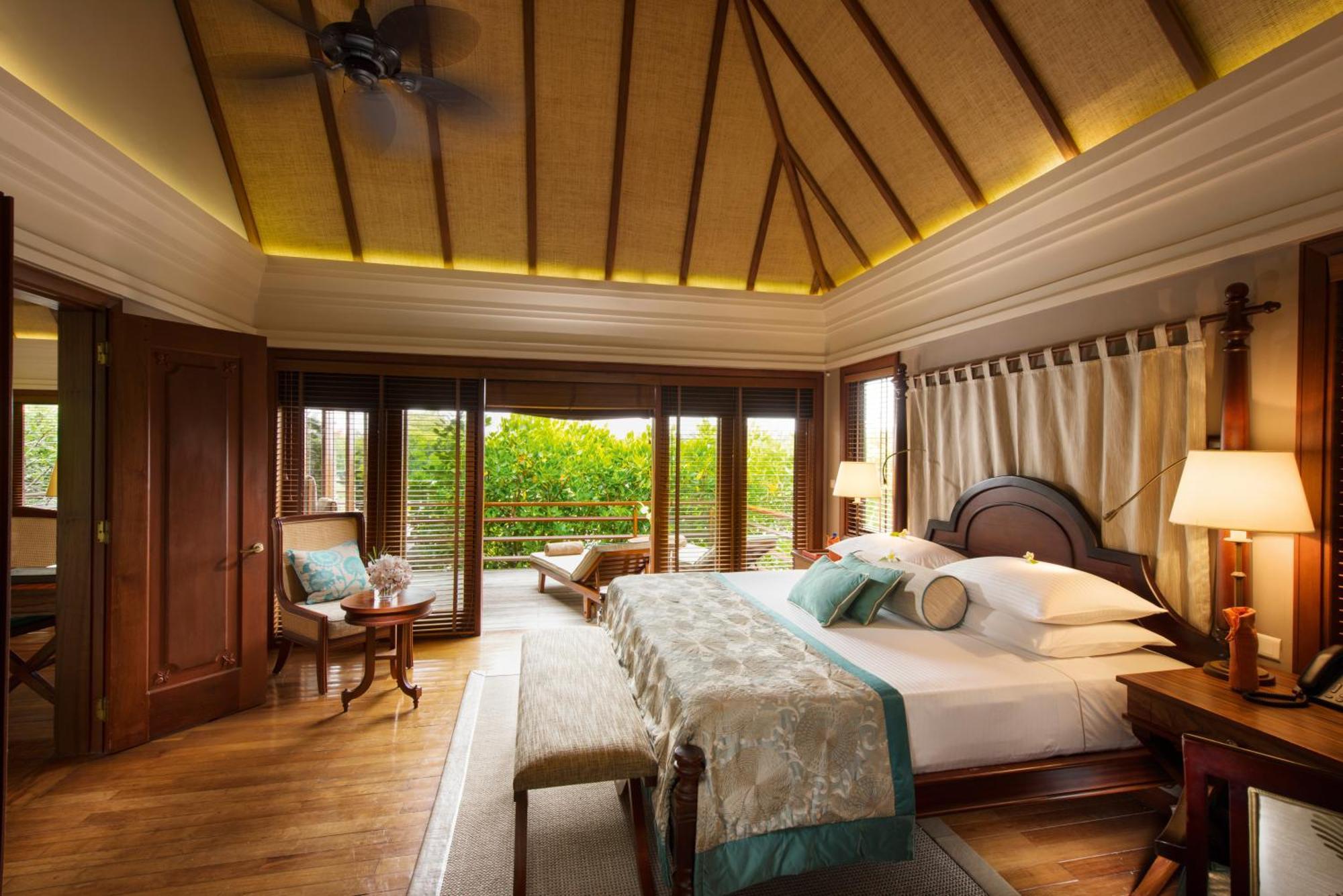 Constance Prince Maurice Poste de Flacq Exterior foto A bedroom at the resort